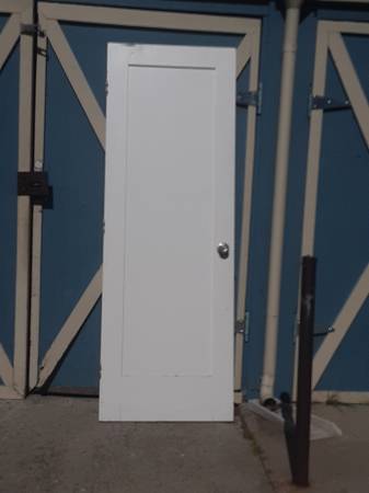 Solid-core interior door, 30" x 80", good condition 1