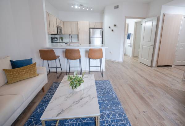 $796 / 2br - 837ft2 - The living is easy ANYTIME & the deals are great NOW. (Bryan)63806733880961122