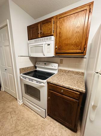 $1,000 / 2br - 1100ft2 - Spacious Condo for rent (Huntsville Al)64145520693250123