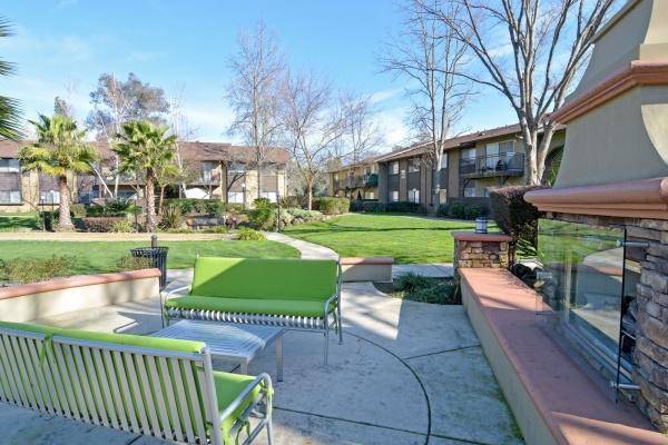 $1.850 / 2 habs - 900 pies² - Parque de 17 acres, se permiten mascotas, cocinas totalmente equipadas con lavavajillas (Fair Oaks, Folsom, Rancho Cordova, Sacramento, Orangevale)63228481654017124