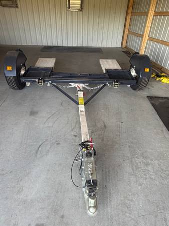 2022 Stehl tow dolly with surge brakes 1