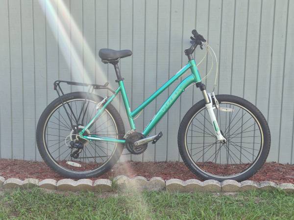 ((( TREK Skye S WSD-Women's Specific Design Mountain Bike))) 1