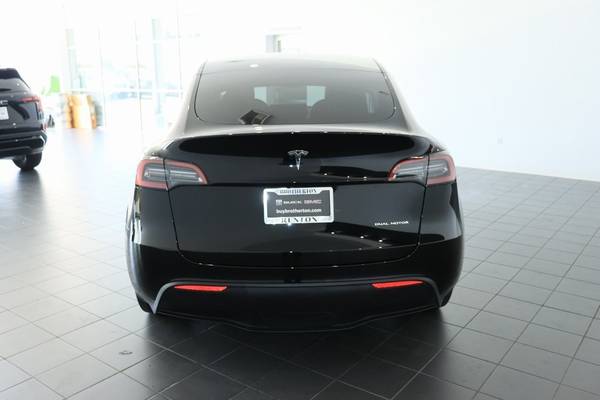 2023 Tesla Model Y AWD SUV eléctrico de tracción en las cuatro ruedas y largo alcance - $451 (pago estimado con OAC†)63438277067265123