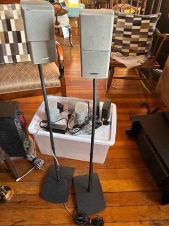 BOSE ACOUSTIMAS 10 1V WITH A DENON RECEIVER 1