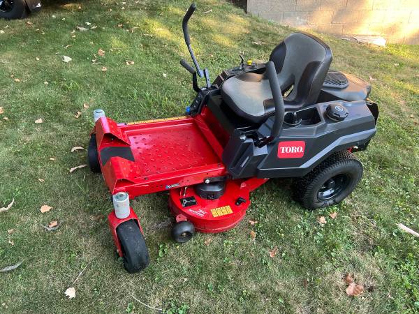 Toro TimeCutter Zero Turn 75734 1