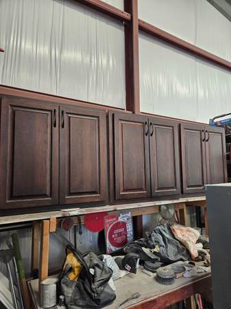 Upper cabinets 1