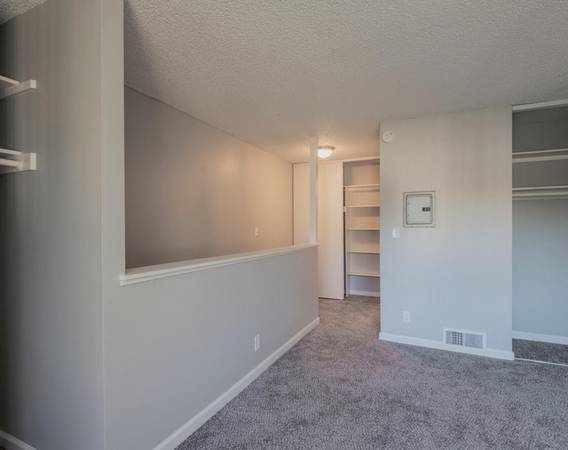 $1,600 / 1br - Near Eateries, Shopping, Entertainment, Parks - One Bed + Large Pool (Sacramento)64043834967425121