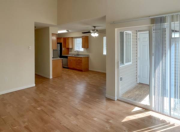 $1,649 / 2br - Extra Cabinet Space, Relaxing Sauna & More in 2 Bed + Near Highway 26 (Beaverton / Aloha)63867269480323122