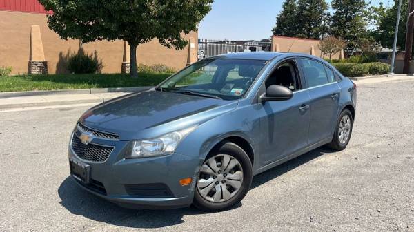 2012 Chevrolet Cruze Chevy LS Sedan 4D Sedán - $3,800 (Real Deal Auto)63619609343107121