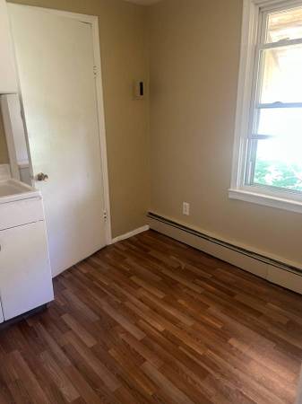 $800 Studio apartment (Wayne) 1
