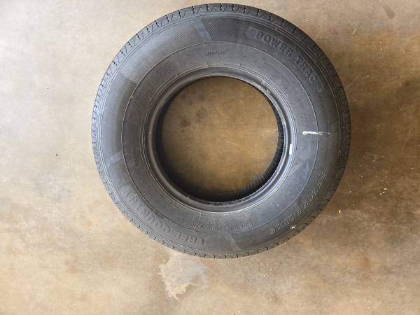 Trailer tire - "E" rated 1