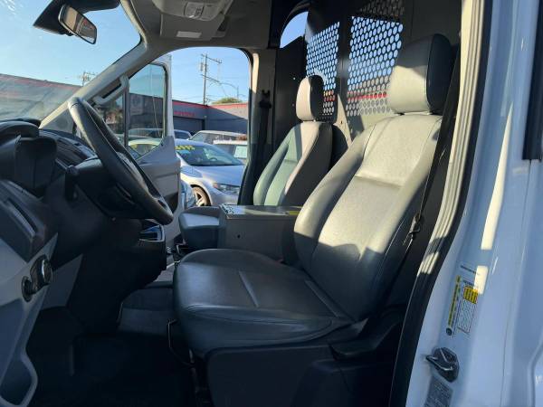 2018 Ford Transit 150 Van - Photo 14