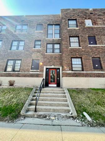 Charming and Spacious 1BD, Walking Distance to UWM - Heat & Internet I 1