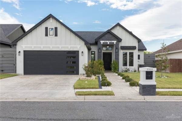 $2,200 / 3br - 1843ft2 - Increíble hogar en McAllen (McAllen)64199313040899120