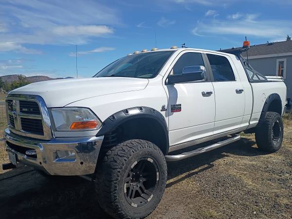 2012 Dodge ram 3500 mega cab diesel 4x4 1