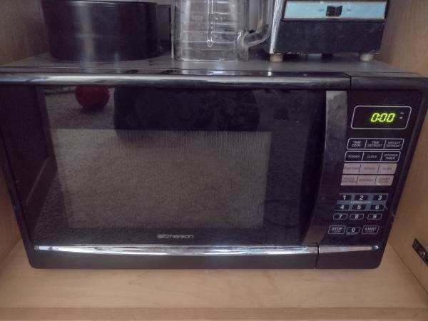 Emerson Microwave 1