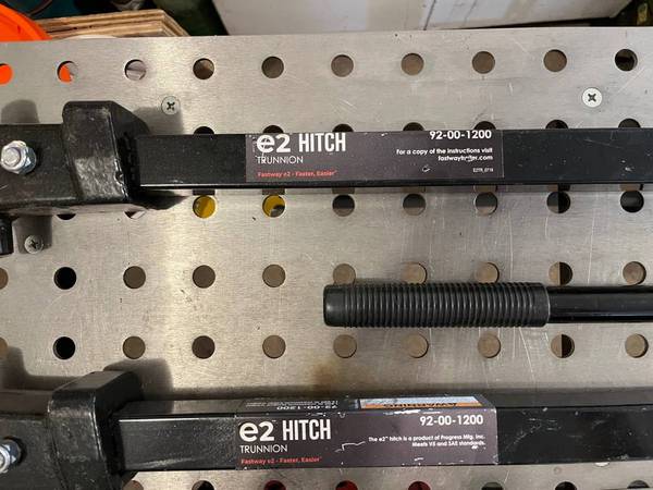 Fastway e2 Weight Distribution Hitch with Sway Control 1