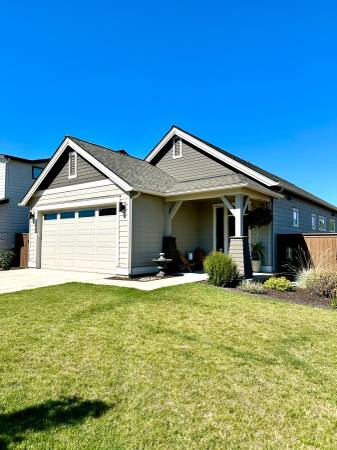 $3,200 / 3br - 1384ft2 - 4703 SW Badger Creek Drive  ** 50% off 1st month rent** (Redmond)63839291401859120