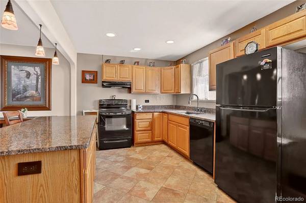 $1,765 / 2br - 1305ft2 - Bright 2BR Close to US-36 (Westminster > Harris Park)63973502361218120