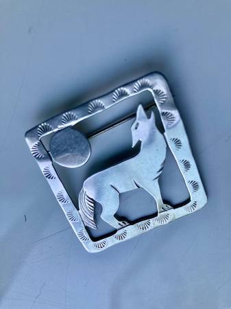 Sterling silver Coyote pin 1