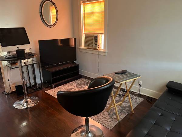 Room in 1 bed house 1