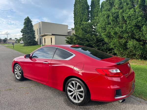 2015 HONDA ACCORD MANUAL - $10,00063621807519747121