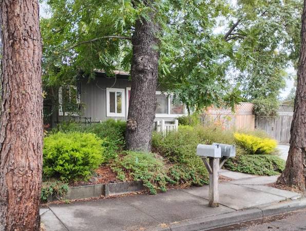 $2100.00 / 2br - Charming house to call your home63858053507587121