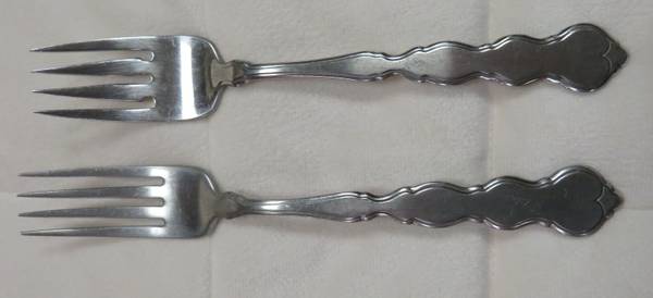 Oneida Stainless Forks in the Satinique Pattern 1