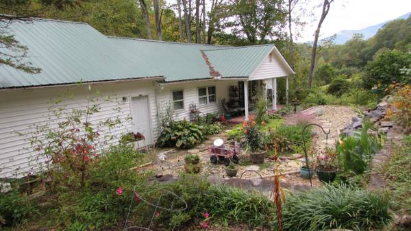 $298,000 / 2br - 1140ft2 - Nature Lovers Paradise - No Restrictions - Toe River Valley - Private (Celo)64029210424578124