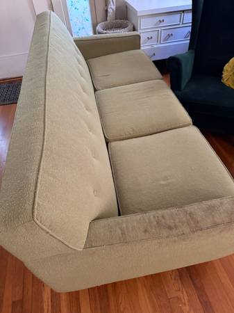 Free couch 1