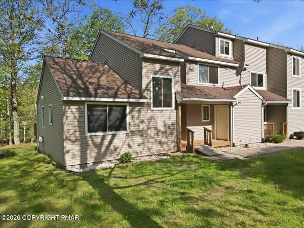 Lakefront investment opportunity in the Poconos! 1
