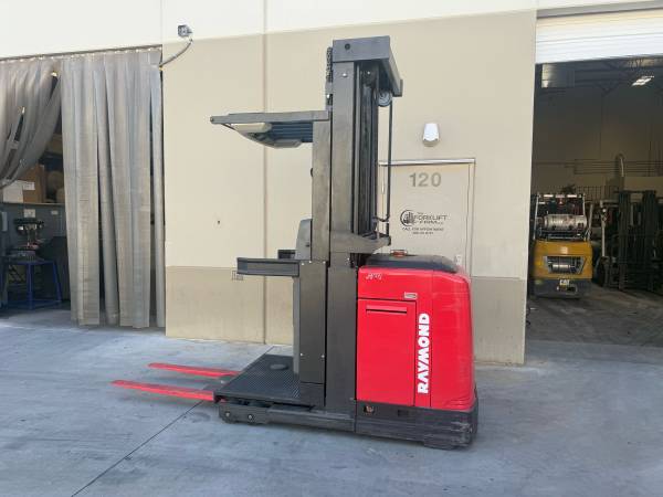 2015 Raymond Order Picker Forklift For Sale 668 Hours 1