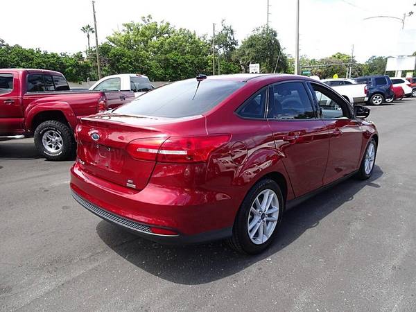 2017 Ford Focus SE 4dr Sedan - $5900.0063443482630275124