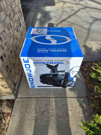 New 22" 15A Snowjoe Snow Blower/Thrower 1