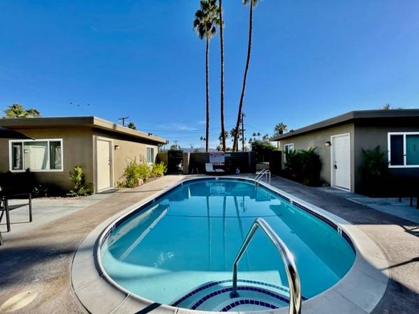 $1,795 / 2br - Remodeled -Sunset Cottages - in Unit Washer Dryer (Palm Desert, Bermuda Dunes, Indio, La Quinta)63686264731011120