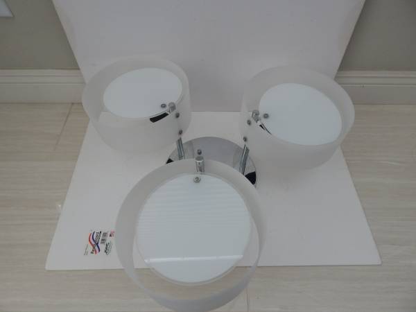 Universal 24" Semi-Flash 3 Lights Ceiling Light 1