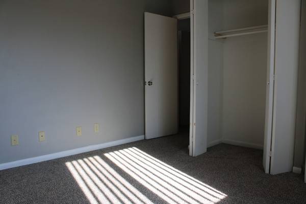 $1,180 / 3br - 1008ft2 - Looking For Convenience? Well, Look No Further! (2981 6th Street Southwest, Cedar Rapids, IA)63815109376515123