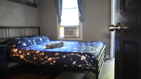 $420 / 1br - 100ft2 - Lovely Room With Balcony in 3br for 1-3 wees (Bushwick)63912047117059120