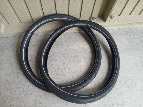 Schwalbe Big Apples 28" - $30 (Seattle)63471461575299122