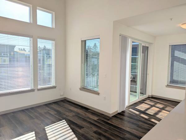 $2,858 / 2br - 1105ft2 - Ground Floor 3 Bedroom, Perfect Location! (Maple Valley, Renton, Covington)63885125085443120