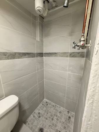 $1,200 / 1br - 800ft2 - Looking for Roomate (Madison Heights)63926728425474123
