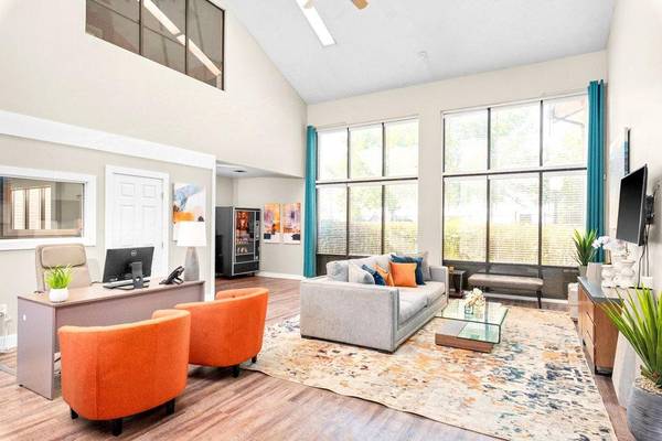 $1,009 / 1br - 456ft2 - Onsite laundry., New windows., Sparkling Pool., New HVAC systems. (Salt Lake City)63671024580227123