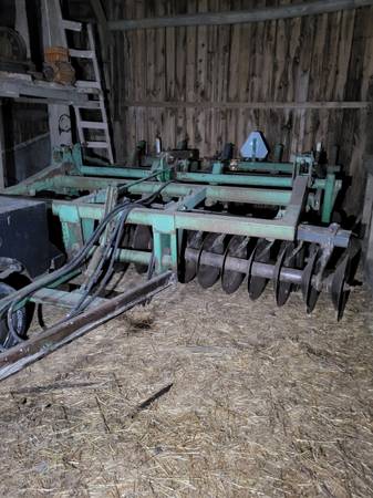 John Deere chisel plow 1