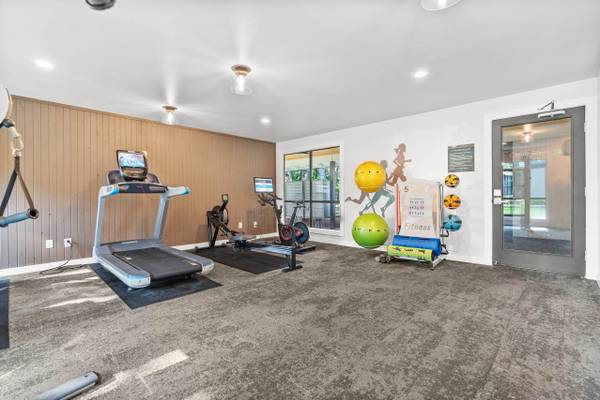 $1,899 / 2br - 1046ft2 - 2/bd 2/ba, Cornhole, Bocce Ball (8200 Bridgeport Way Southwest, Lakewood, WA)63944965052931120