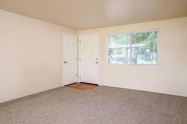$1,291 / 1br - 700ft2 - Check out our community today for an experience that can't be beat! (Springfield)63977278998786124