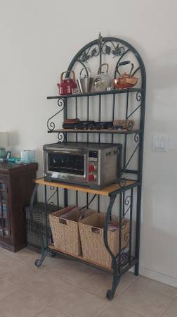 Baker's Rack 1