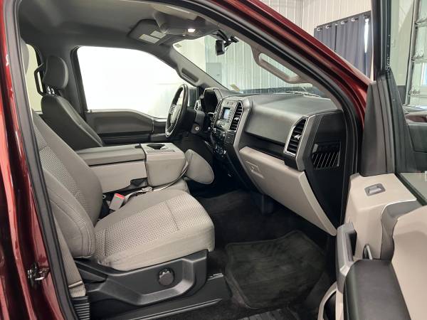 2016 Ford F-150 XLT 4dr - Photo 11