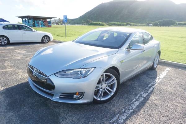 Tesla Model S 1