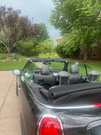 MINI COOPER CONVERTIBLE 2024 - $26,500 (Brentwood)63621553121537122