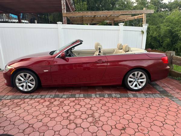 2013 BMW 3 SERIES CONVERTIBLE WITH 25,000 MILES FOR SALE - $16,000 (COLLEGE POINT)63470617997955122